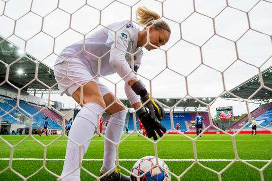 Goalkeeper Ingrid Hjelmseth of Stabæk looks dejected
