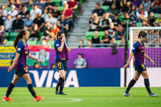 Andrea Pereira and Vicky Losada of Barcelona looks dejected