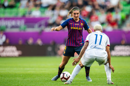 Mariona of Barcelona and Shanice van de Sanden of Lyon