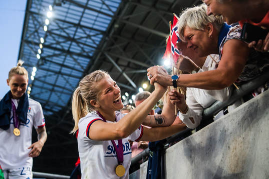Ada Hegerberg of Lyon celebrates with her family