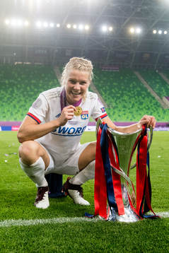 Ada Hegerberg of Lyon celebrates