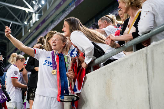Ada Hegerberg of Lyon celebrates with her family