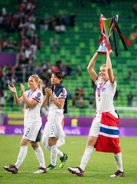Ada Hegerberg of Lyon celebrates