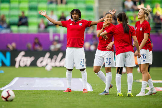 Kadeisha Buchanan, Delphine Cascarino and Carolin Simon of