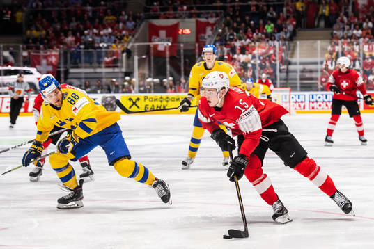 William Nylander of Sweden and Gregory Hofmann of