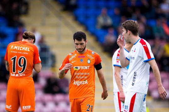 AFC Eskilstunas Anel Rashkaj deppar