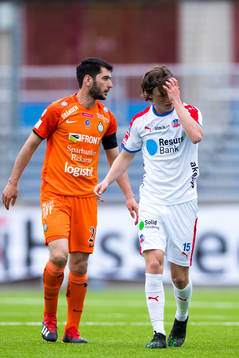 Helsingborgs Max Svensson deppar bredvid AFC Eskilstunas