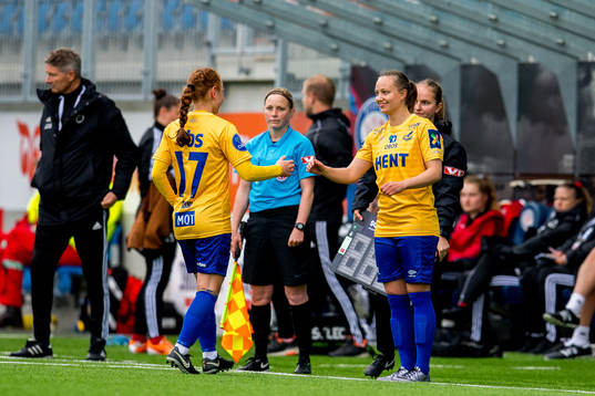 Laura Gashi and Julie Adserø of Trondheims-Ørn