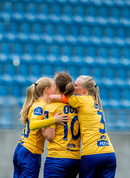 Julie Adserø of Trondheims-Ørn celebrates with her
