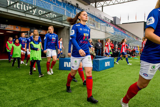 Jenna Dear of Vålerenga