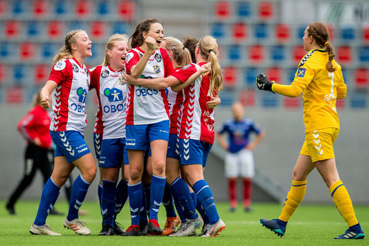 Joanna Aalstad Bækkelund, Linn Huseby, Trine Skjelstad