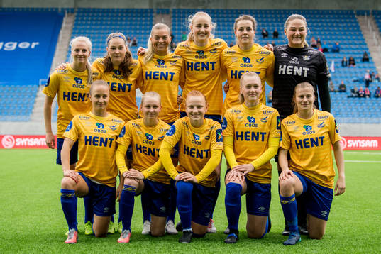 Mali Næss (2nd row), Elen Melhus, Malin Sunde, Emilie