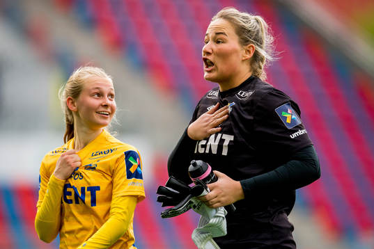 Emilie Marie Joramo and goalkeeper Kristine Nøstmo of