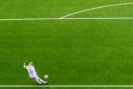 Goalkeeper Ingrid Hjelmseth of Stabæk