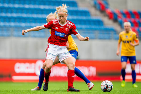 Julie Blakstad of Fart