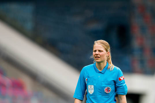 Veronika Fjeldvær, referee