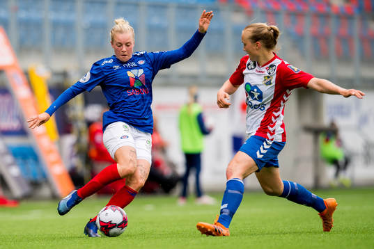 Marie Dølvik Markussen of Vålerenga and Noor Eckhoff of