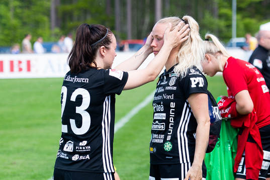 Piteås June Pedersen och Linn Viklund