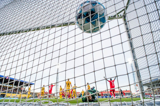 Bismar Gilberto Acosta Evans of Brann scores the 0-2 goal