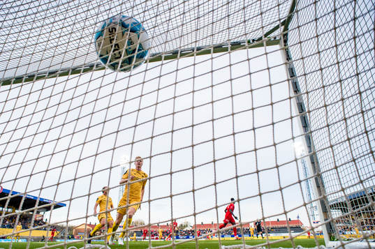 Karamoko Daouda Bamba of Brann scores the 0-1 goal