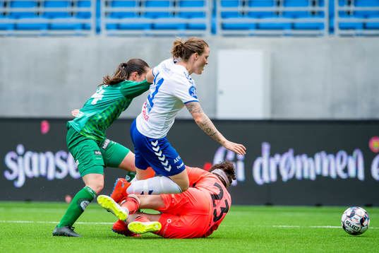 Tuva Hansen of Klepp, Isabell Herlovsen of Kolbotn  and