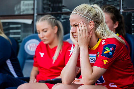 Kamilla Aabel of Røa looks dejected