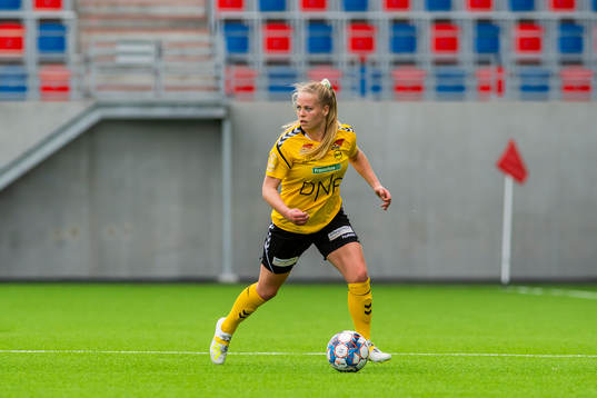 Therese Sessy Åsland of LSK kvinner