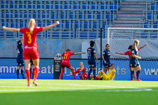 Katrine Winnem Jørgensen of Røa celebrates with her