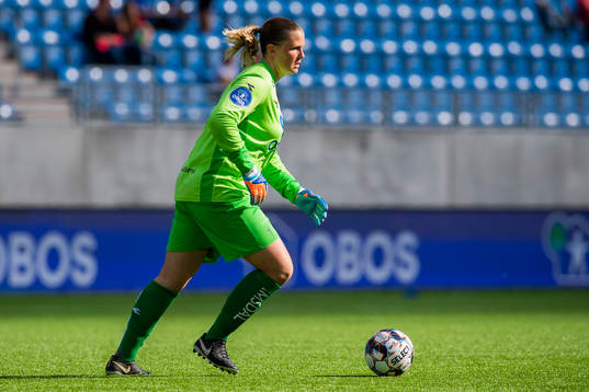 Goalkeeper Kirvil Sundsfjord of Røa