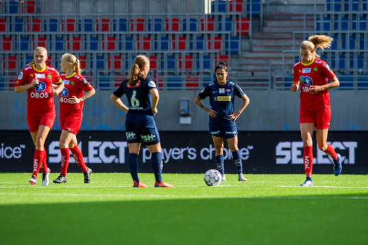 Olaug Tvedten and Brena De Oliveira looks dejected