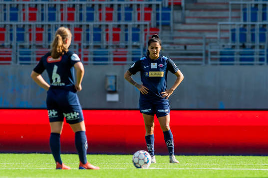 Olaug Tvedten and Brena De Oliveira looks dejected