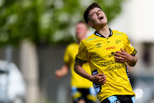 Elfsborgs Besfort Zeneli deppar