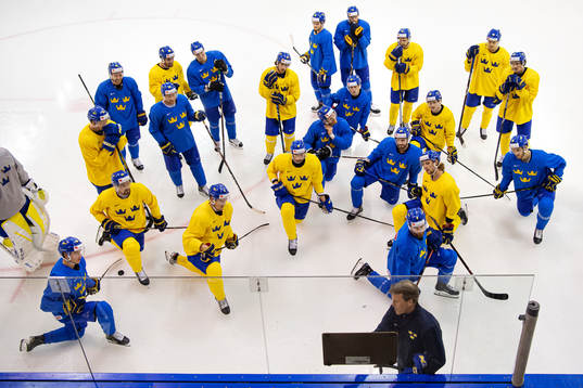 Bläddra bland fler bilder av 2019 IIHF Ice Hockey World Championship, day 10, Sweden, practice