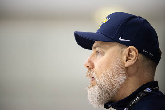 Head coach Rikard Grönborg of Sweden at a practice session