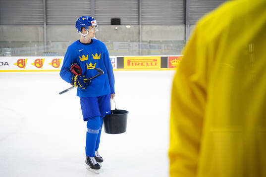 Elias Pettersson of Sweden at a practice session