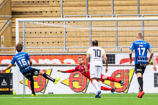 Sirius Sam Lundholm gör 1-1 på straff