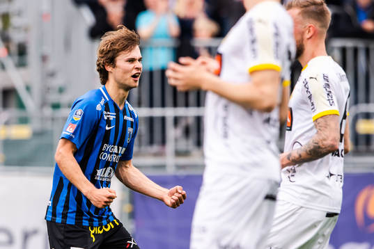 Sirius Sam Lundholm jublar