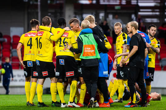 Mjällbys spelare jublar