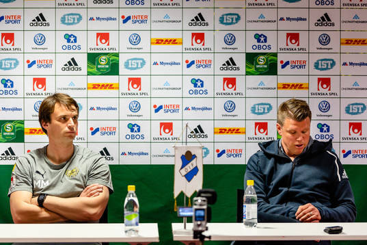 Mjällbys tränare Milos Milojevic  och Östers tränare