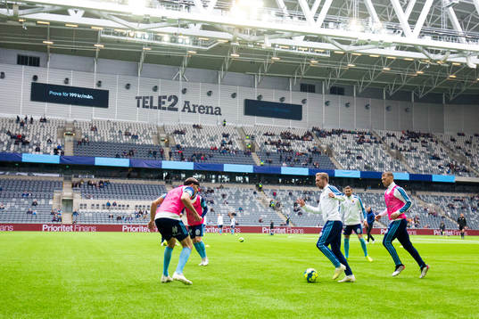 Djurgårdens spelare värmer upp