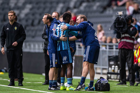 Djurgårdens Mohamed Buya Turay kollas till