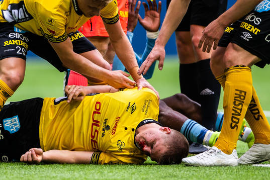 Elfsborgs Joakim Nilsson ligger ner