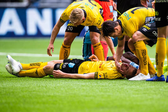 Elfsborgs Joakim Nilsson ligger ner