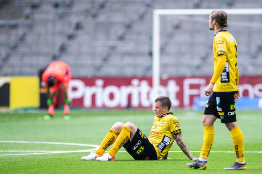 Elfsborgs Samuel Holmén och Pawel Cibicki deppar