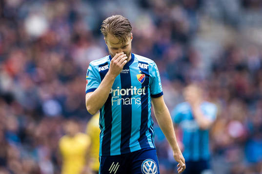 Djurgårdens Jacob Une Larsson deppar