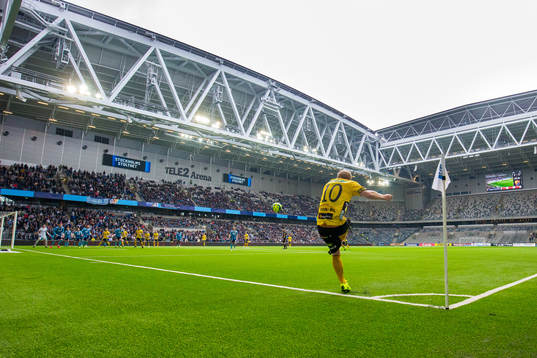 Elfsborgs Simon Lundevall med en hörna