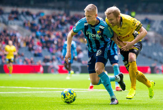 Djurgårdens Jonathan Augustinsson och Elfsborgs Simon