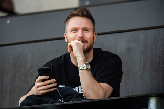 Malmö FFs Lasse Nielsen på läktaren
