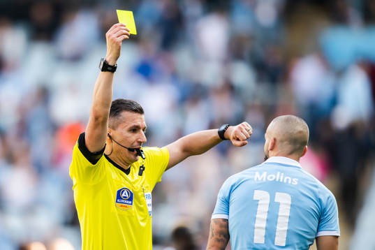 Malmö FFs Guillermo Molins tilldelas en varning av domare