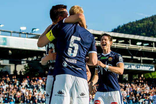 Stian Ringstad, Jakob Glesnes and Lars Vilsvik celebrates